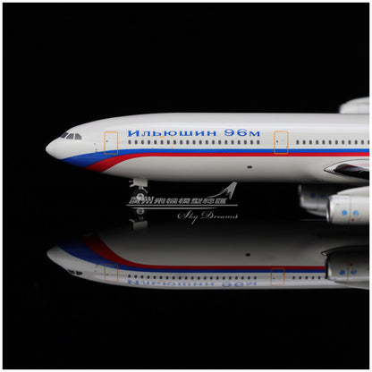 1:400 Phoenix Ilyushin Ilyushin Il-96-400 Passenger Airplane Diecast Plane Model