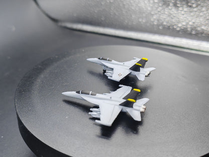 1/400 US Ea-18G Growler Carrier-Based Electronic Warfare Airplane Mode 2/pcs