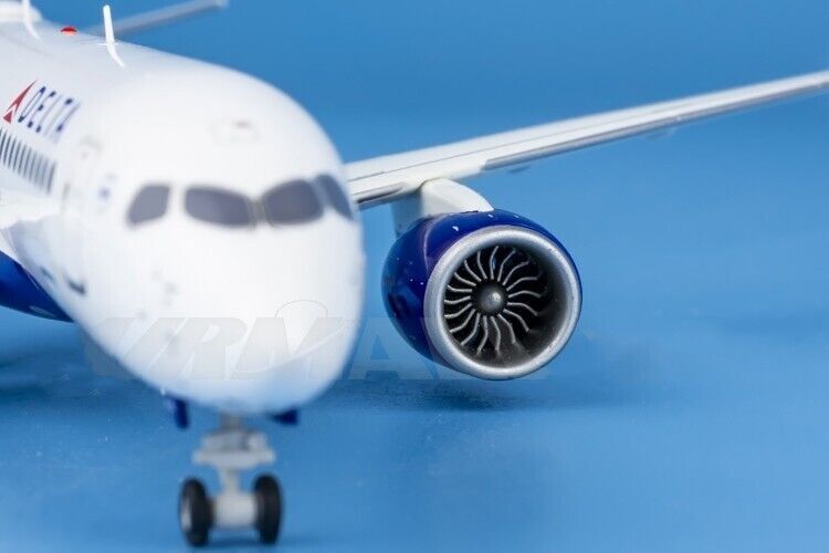 1:200 GeminiJets DELTA AIRBUS A220-300 Passenger Airplane Diecast Aircraft Model