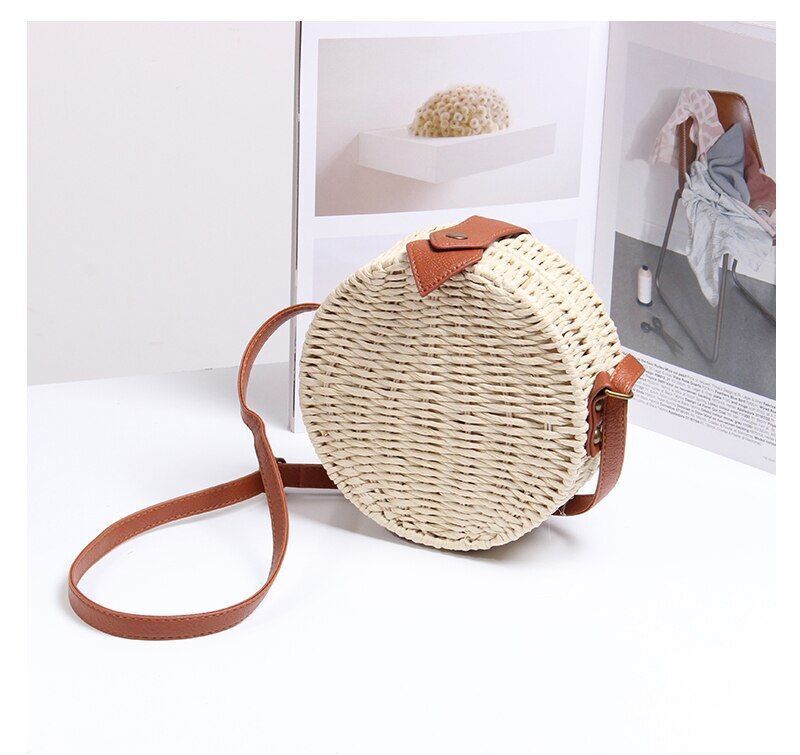 Women Summer Rattan Bag Round Straw Handmade Beach Bag Bohemia Handbag 1PC Green