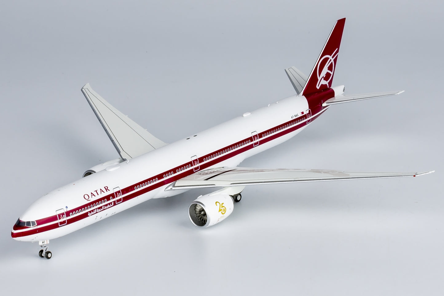 1:400 NG Model Qatar BOEING B777-300ER Airplane Diecast Aircraft Model