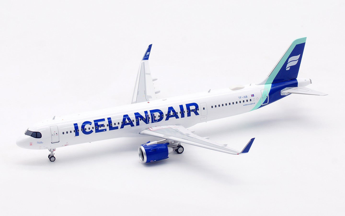 1:200 InFlight ICELANDAIR A321NEO Passenger Airplane Diecast Aircraft Model