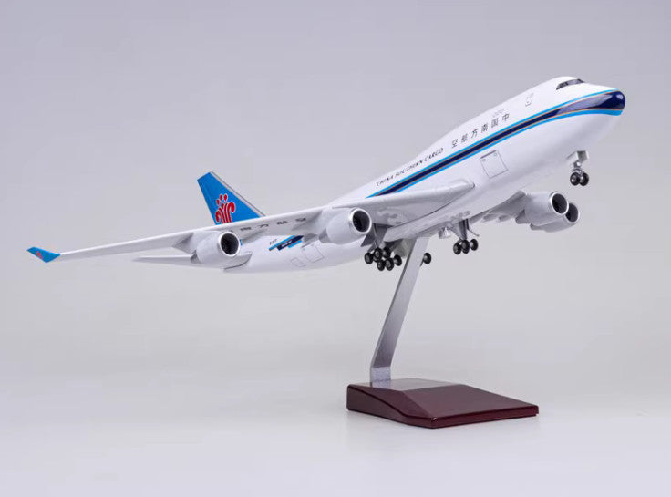 1:150 47CM CHINA SOUTHERN CARGO BOEING 747-400 Airplane Landing Gear Resin Model