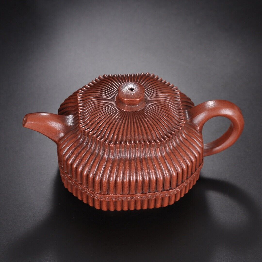 Chinese Yixing Zisha Clay Handmade Exquisite Teapot（八方筋纹 底款：顾景洲）