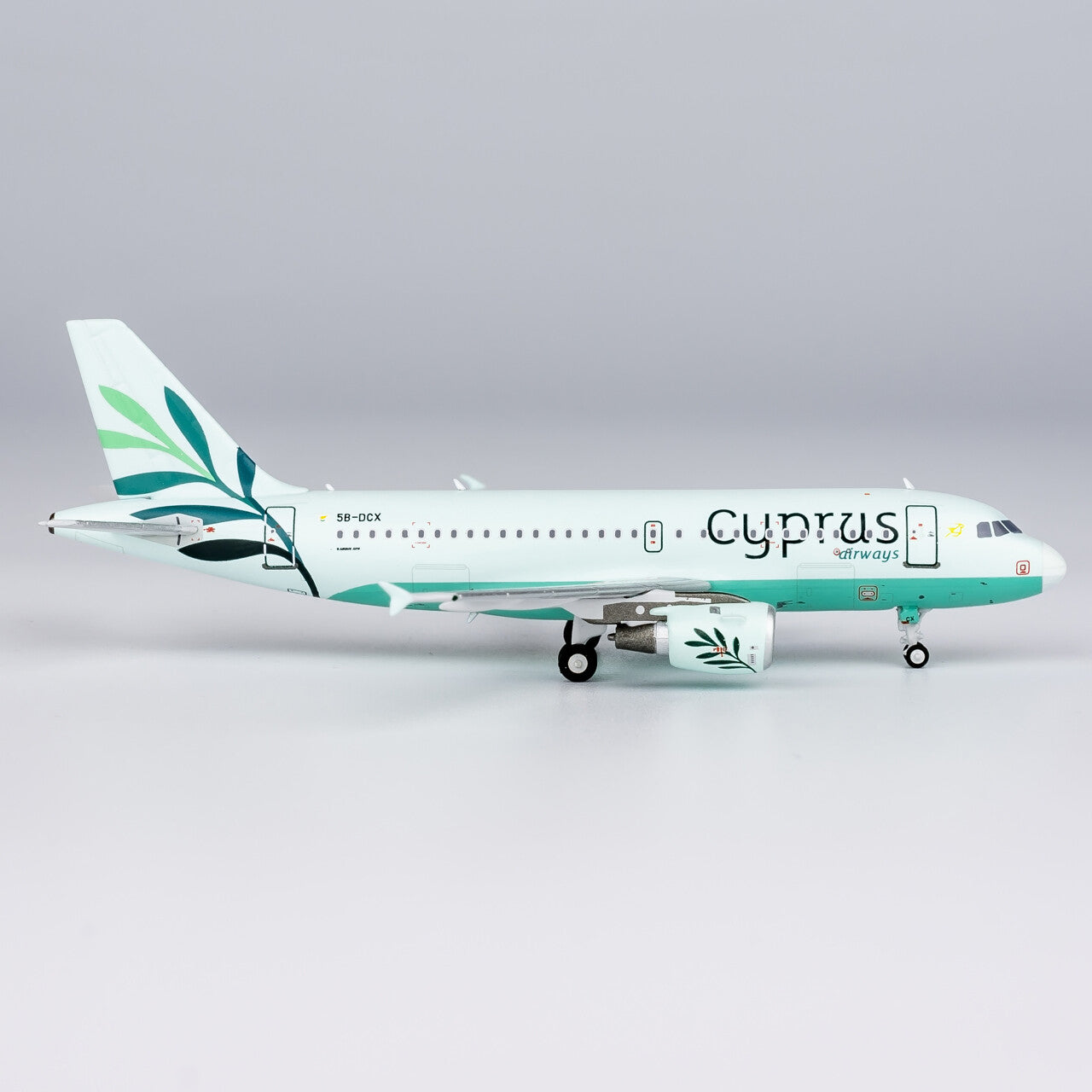 1:400 NG Model Cyprus Airways AIRBUS A319 Passenger Airplane Diecast Plane Model