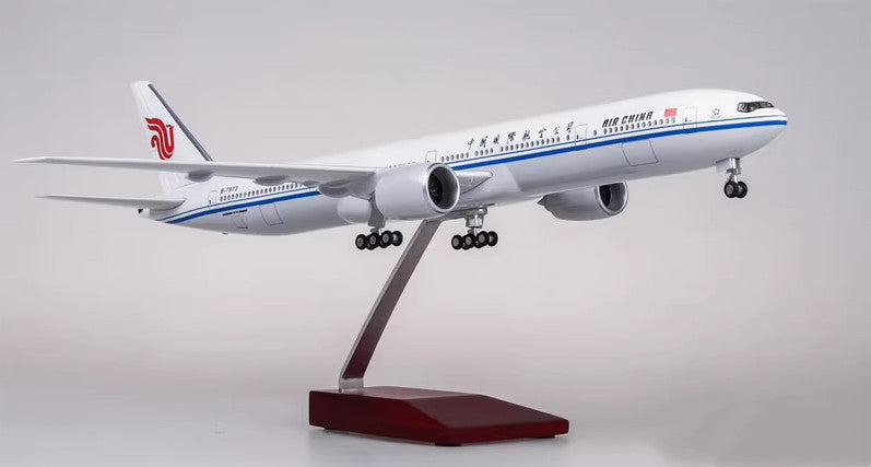 1:157 47CM AIR CHINA BOEING 777-300ER Airplane Landing Gear Resin Aircraft Model