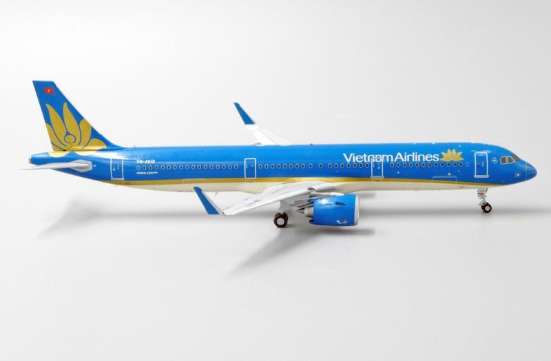 1:200 JC Wings Vietnam Airlines AIRBUS A321neo Airplane Diecast Aircraft Model