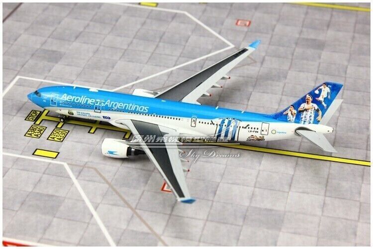 1:400 JC Wings Aerolineas Argentinas AIRBUS A330-200 Airplane Diecast Model