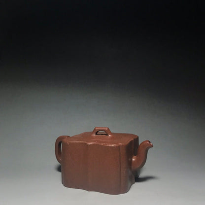 Chinese Yixing Zisha Clay Handmade Exquisite Teapot （菱方 底款：顾景舟）