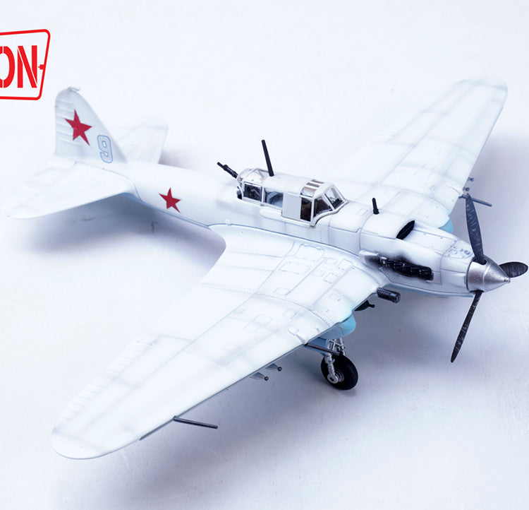 1/72 Soviet Il-2 Attack Aircraft Model IL-2A Strike Aircraft Snow Coating Alloy