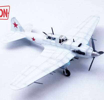 1/72 Soviet Il-2 Attack Aircraft Model IL-2A Strike Aircraft Snow Coating Alloy