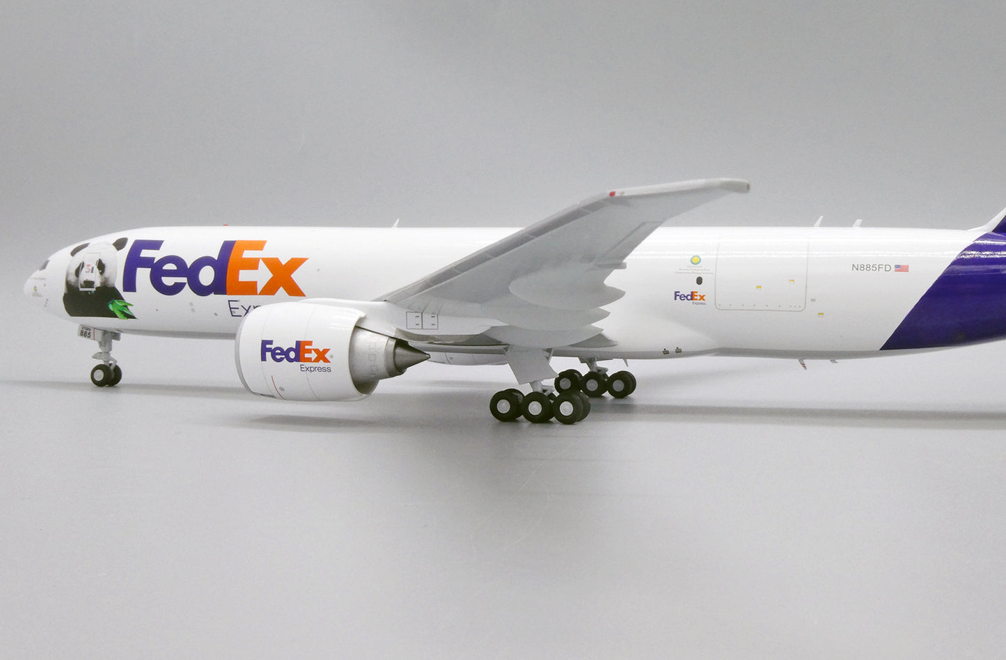 1:200 JC Wings FedEx Boeing 777-200LRF Airplane Diecast Aircraft Model