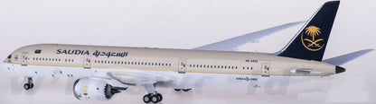 1:400 NG Model Saudia BOEING 787-9 Passenger Airplane Diecast Aircraft Model