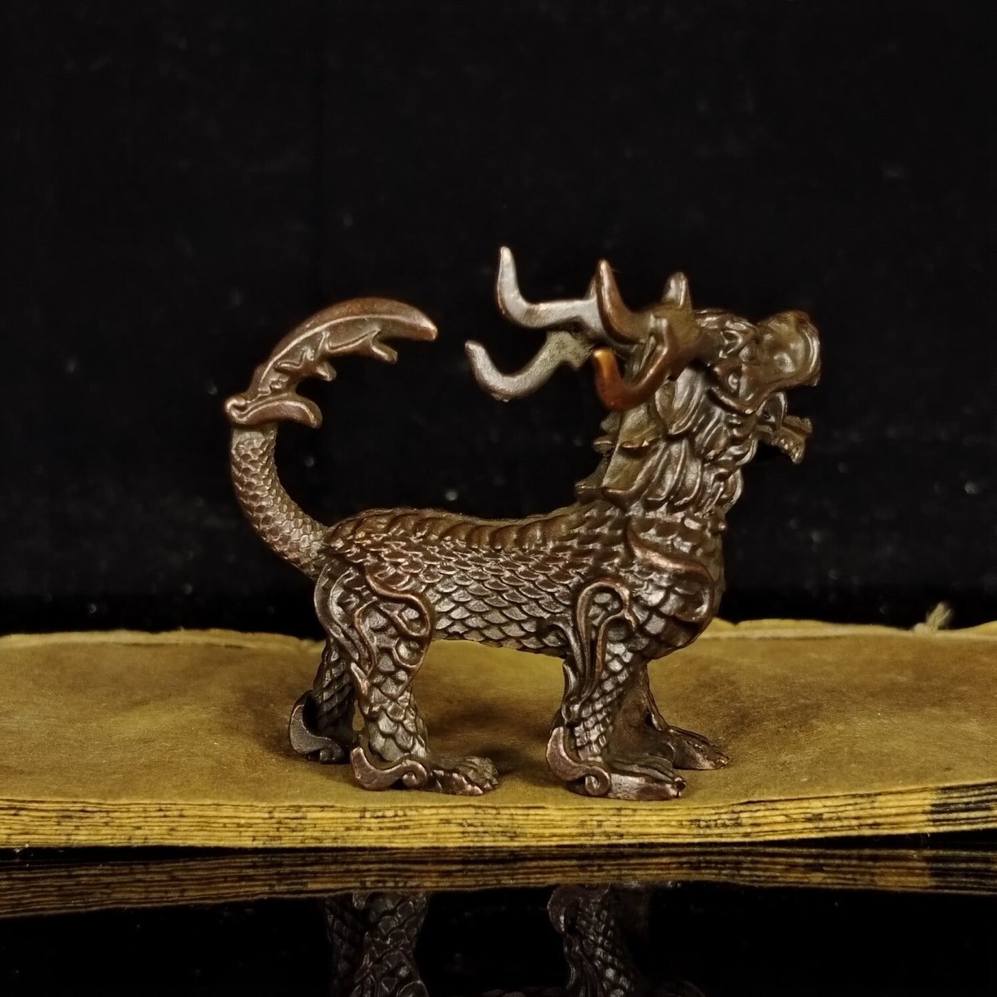 Antique Bronze Dragon Son Taotie Tea Pet Statue OrnamentChinese