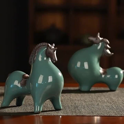 one piece crackle glaze porcelain tea pet horse statue Chinese zodiac Signs new