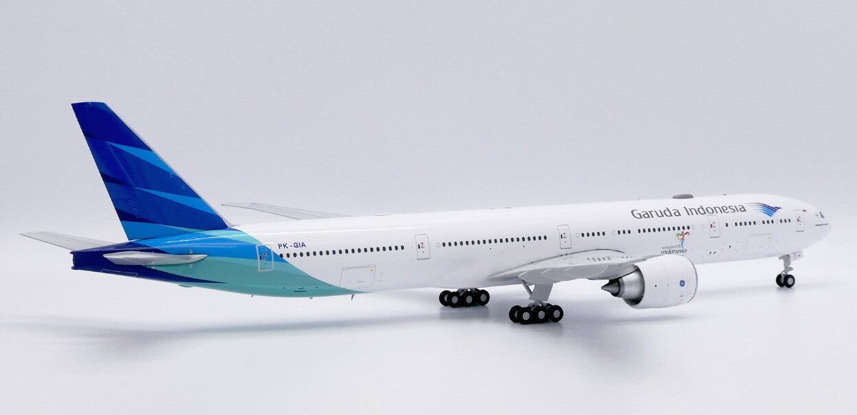 1:200 37CM JC Wings Garuda Indonesia BOEING 777-300ER Airplane Diecast Model