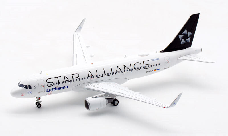 JC Wings Lufthansa Star Alliance Airbus A320 D-AIUA 1:200 plane Pre-builded
