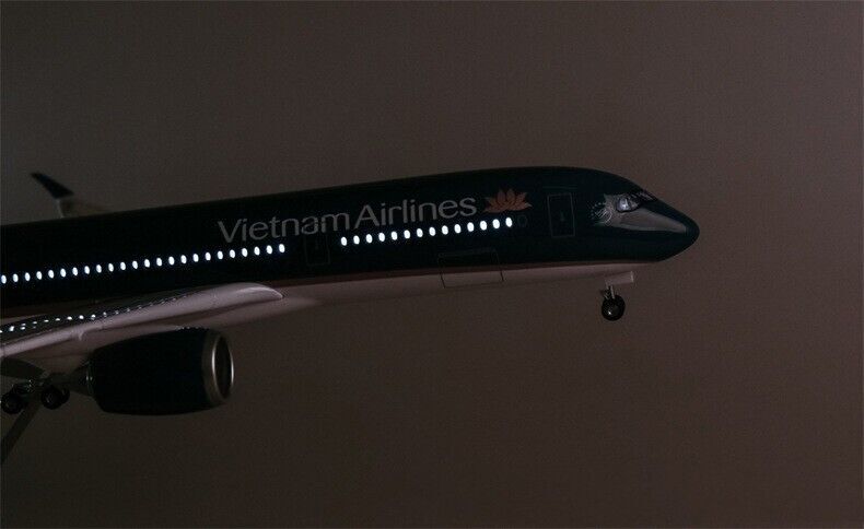47CM Vietnam Airlines AIRBUS A350 Airplane Led Sound Light Resin Aircraft Model
