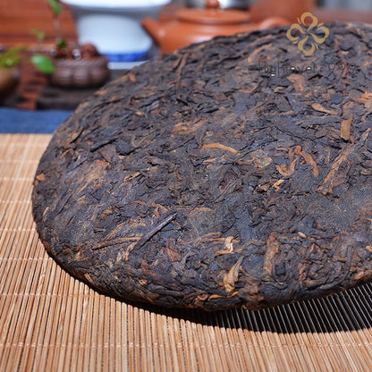 357g Ripe Puer Tea Cake Lao Man E Yunnan Ancient Tree Mountain Grown Aged Tea