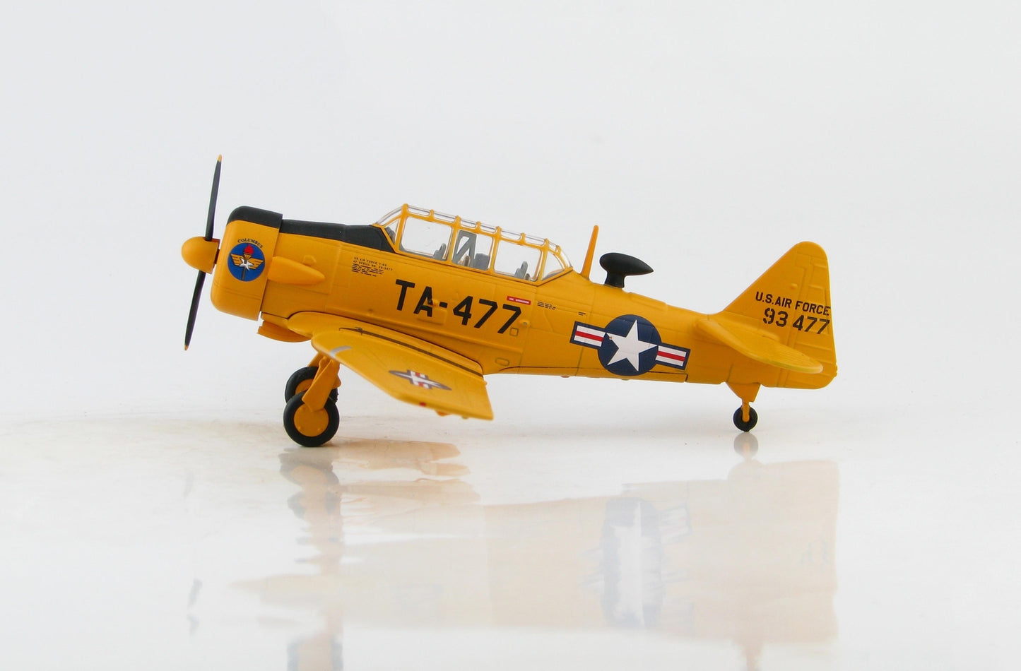 HOBBY MASTER T-6G Texan 49-3477 USAF 1/72 diecast plane model aircraft