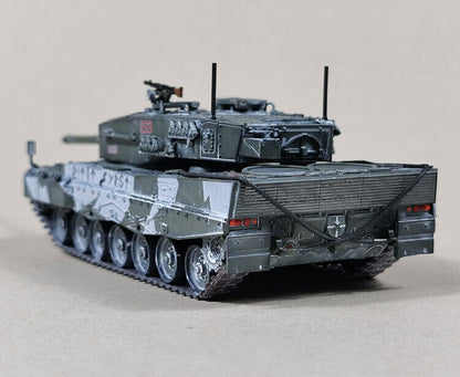 Panzerkampf 1/72 12226PF Norwegian Leopard 2A4 Tank NATO Tricolor Finished Model