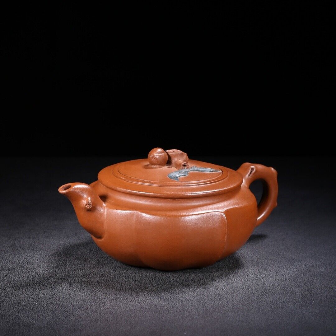 Chinese Yixing Zisha Clay Handmade Exquisite Teapot（Shoutao 汪寅仙）