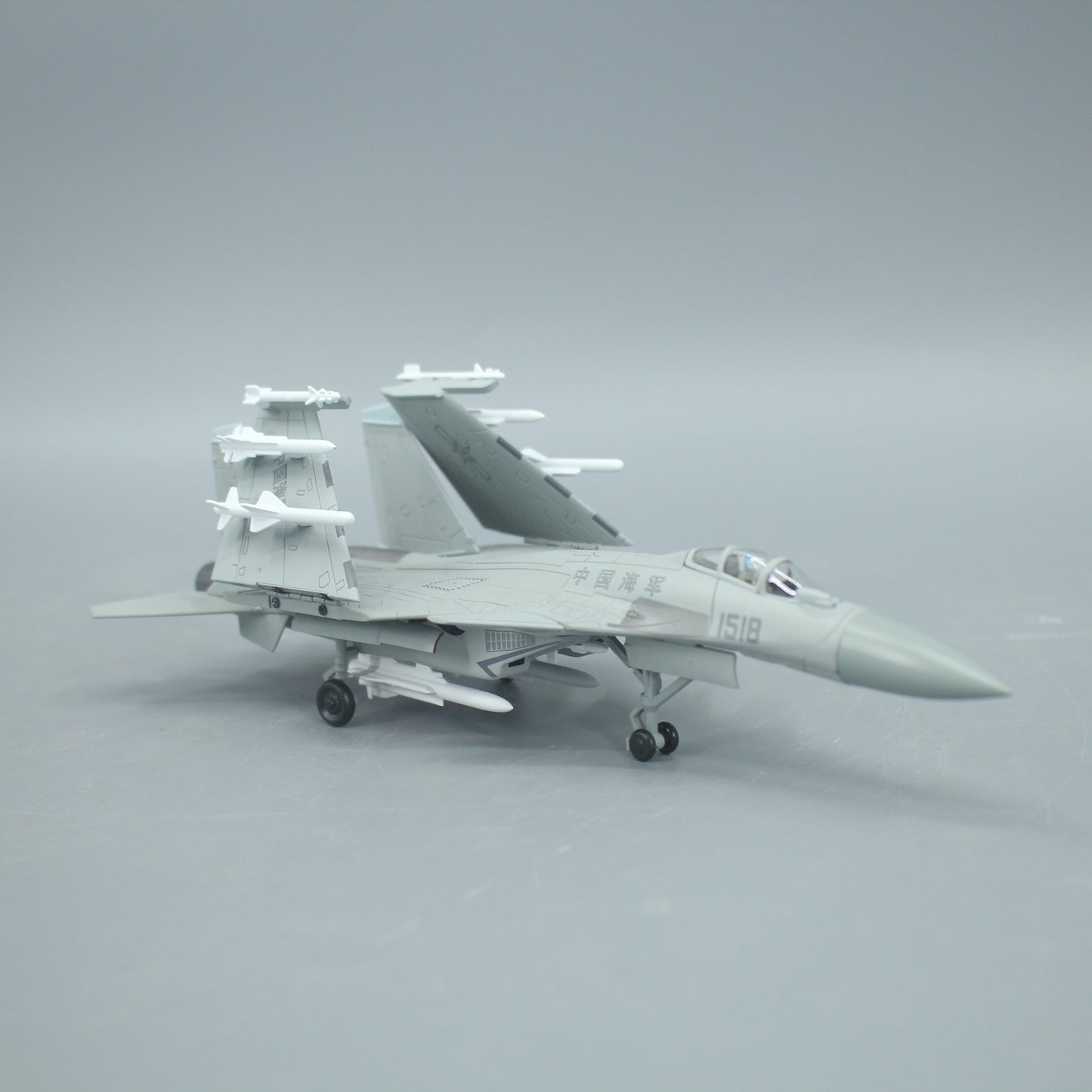 1:100 J-15T Carrier-based Fighter Jet Airplane Diecast Military Aircraft Model