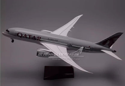 1:130 43CM QATAR BOEING 787 Passenger Plane Led Sound Light Resin Aircraft Model