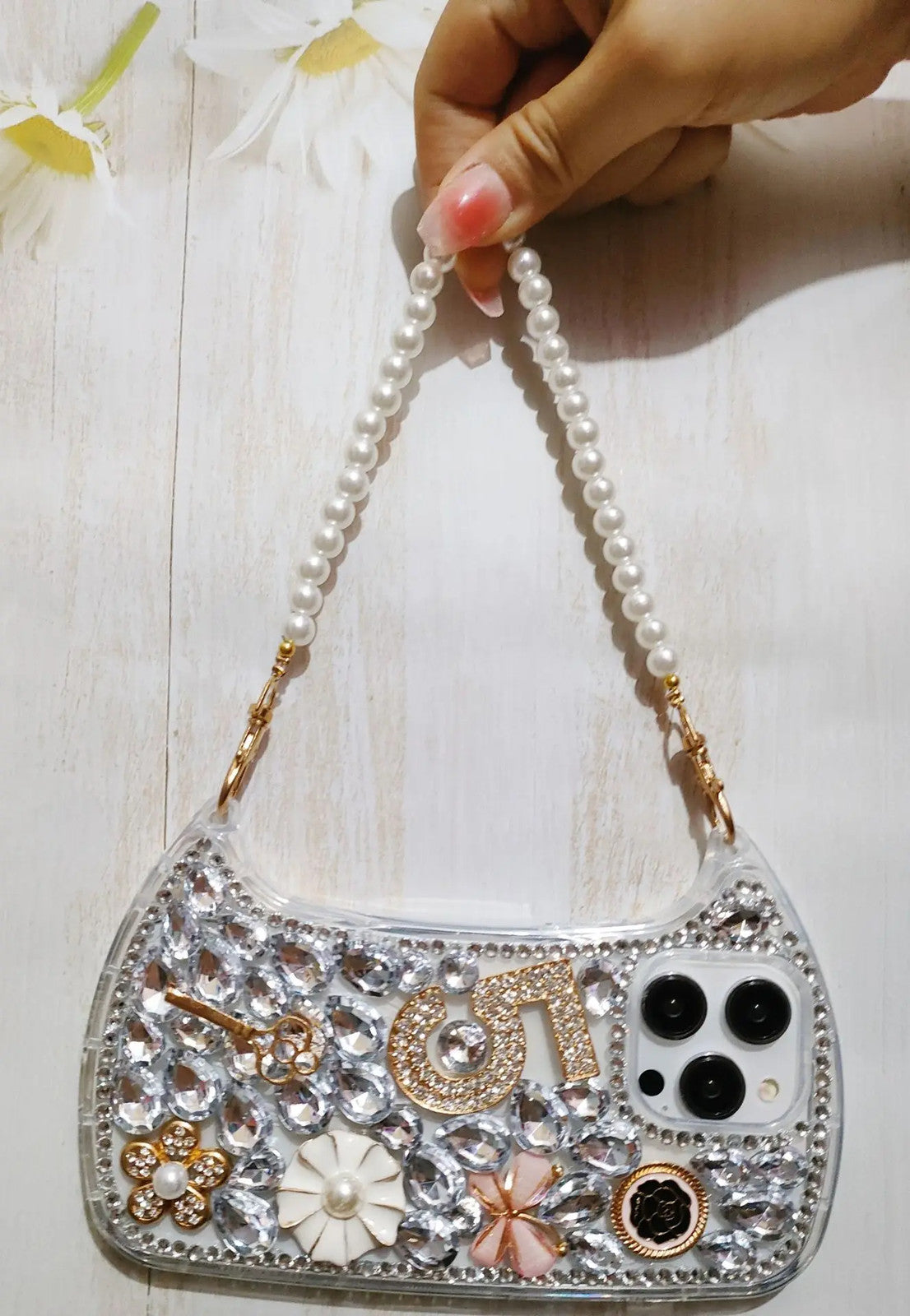 Diamonds Inlaid Flower Suitable for iPhone 17 ProMax/16/15/14 Mobile Phone Case
