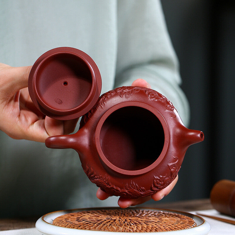 China Yixing Zisha Pottery Clovershrub Clay Handmade 250cc Dragon Grain Teapot