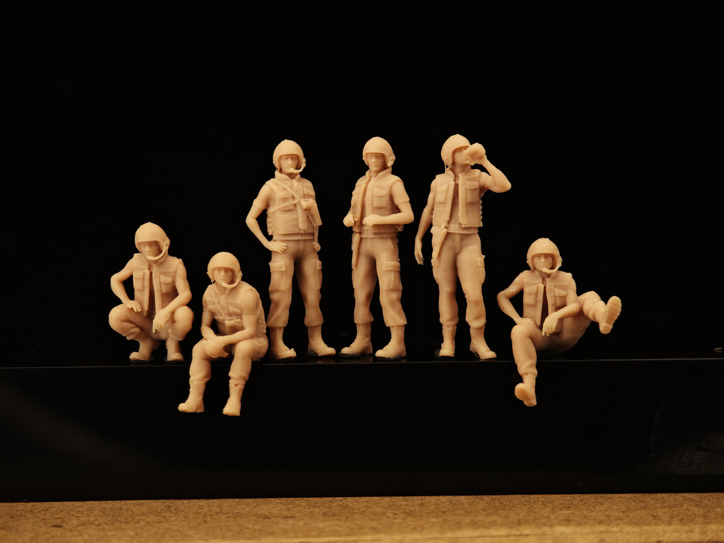 1/72 1/87 Cold War Vietnam War U.S. Army Tank Crew 6-Persons Unpainted Model