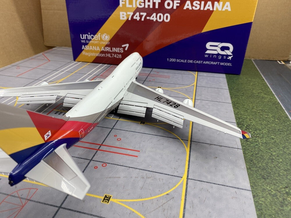 1:200 35CM SQ Wings ASIANA AIRLINES BOEING 747-400 Flap Down Plane Diecast Model