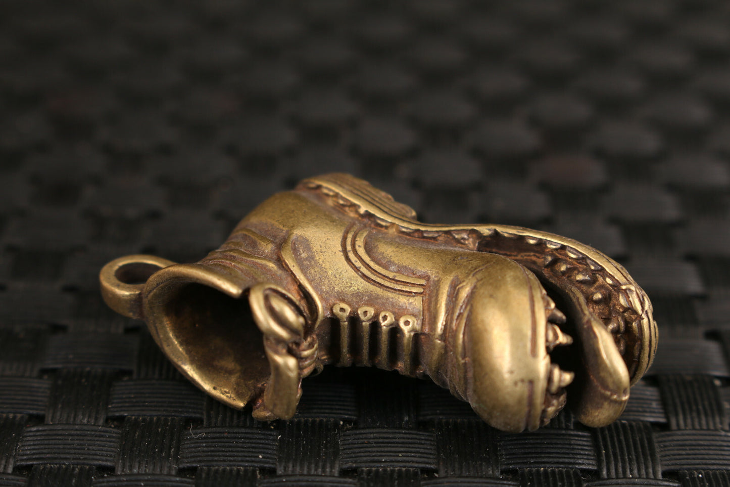 Rare Chinese Bronze Hand-cast Shoe Statue Figure Collectible Pendant