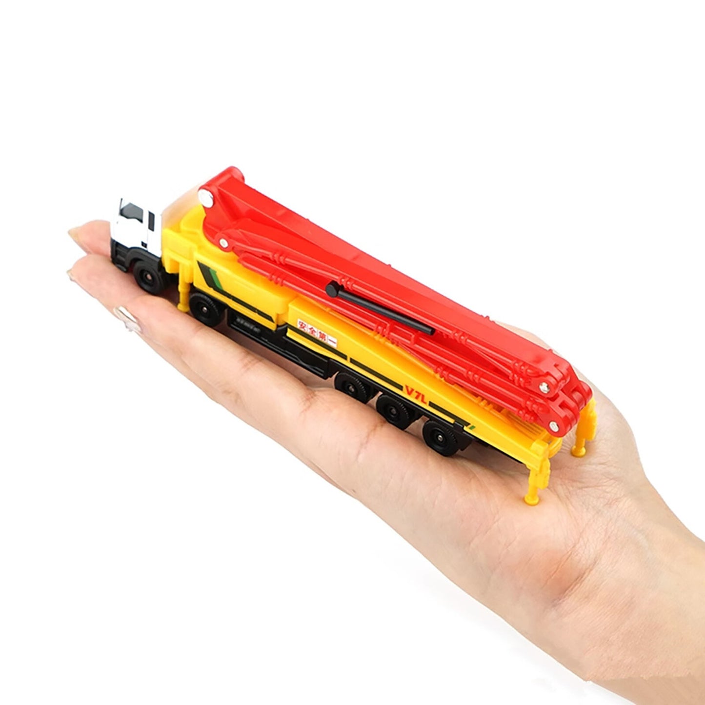 1/100 Scale Concrete Pump Truck Diecast Model Engineering Vehicle Car Toy Decor