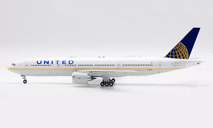 1:200 32CM InFlight UNITED BOEING 777-200 Passenger Airplane Diecast Plane Model