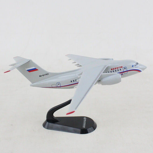 1:200 15CM Antonov AN-148 Passenger Airplane ABS Plastic Aircraft Model