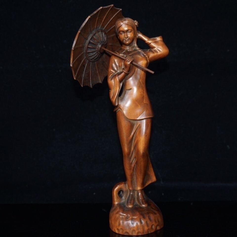 Ornament Boxwood carving Chinese traditional beauty holding umbrella girl statue