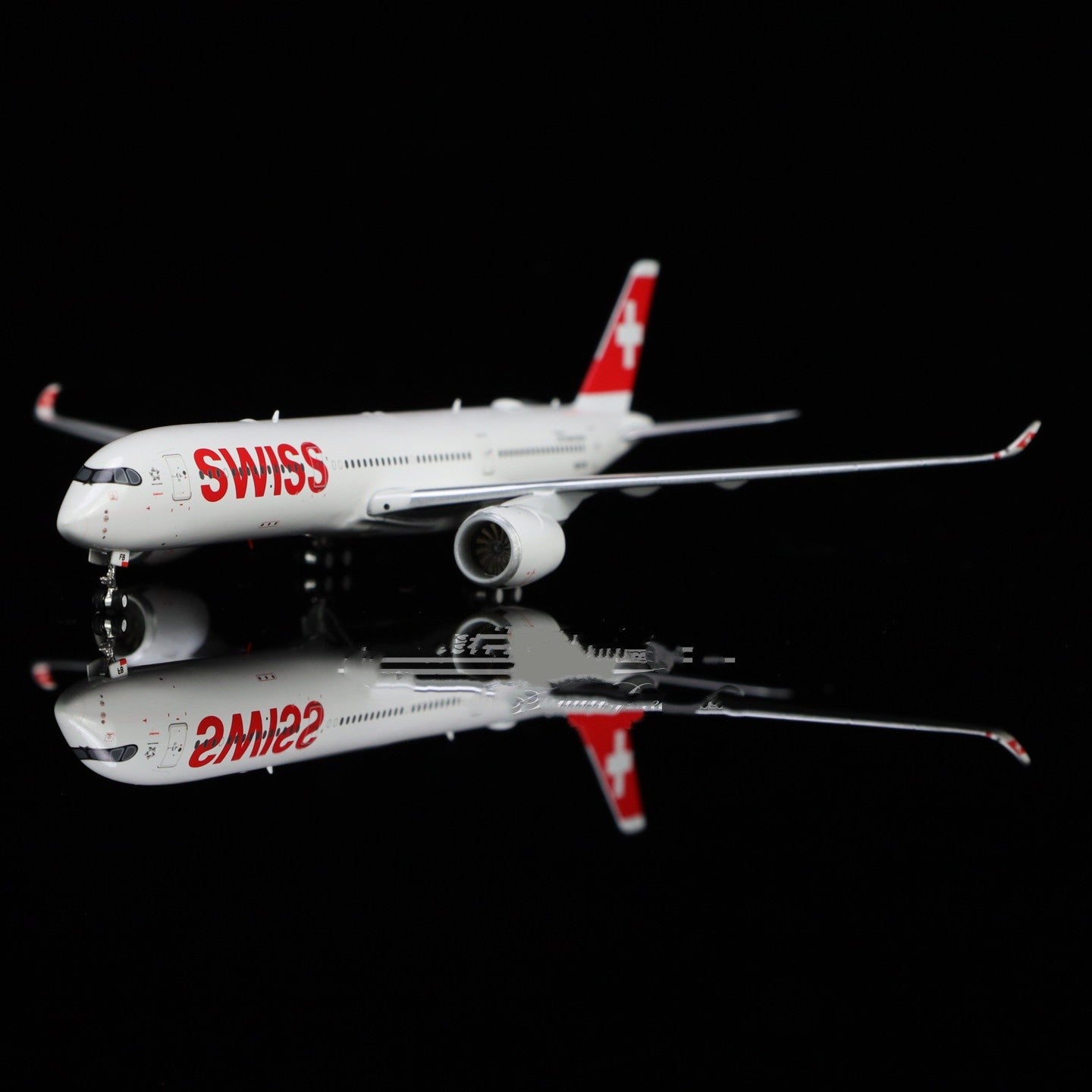 1:400 Phoenix Swiss Airbus A350-900 HB-IFB Airplane Diecast Aircraft Model