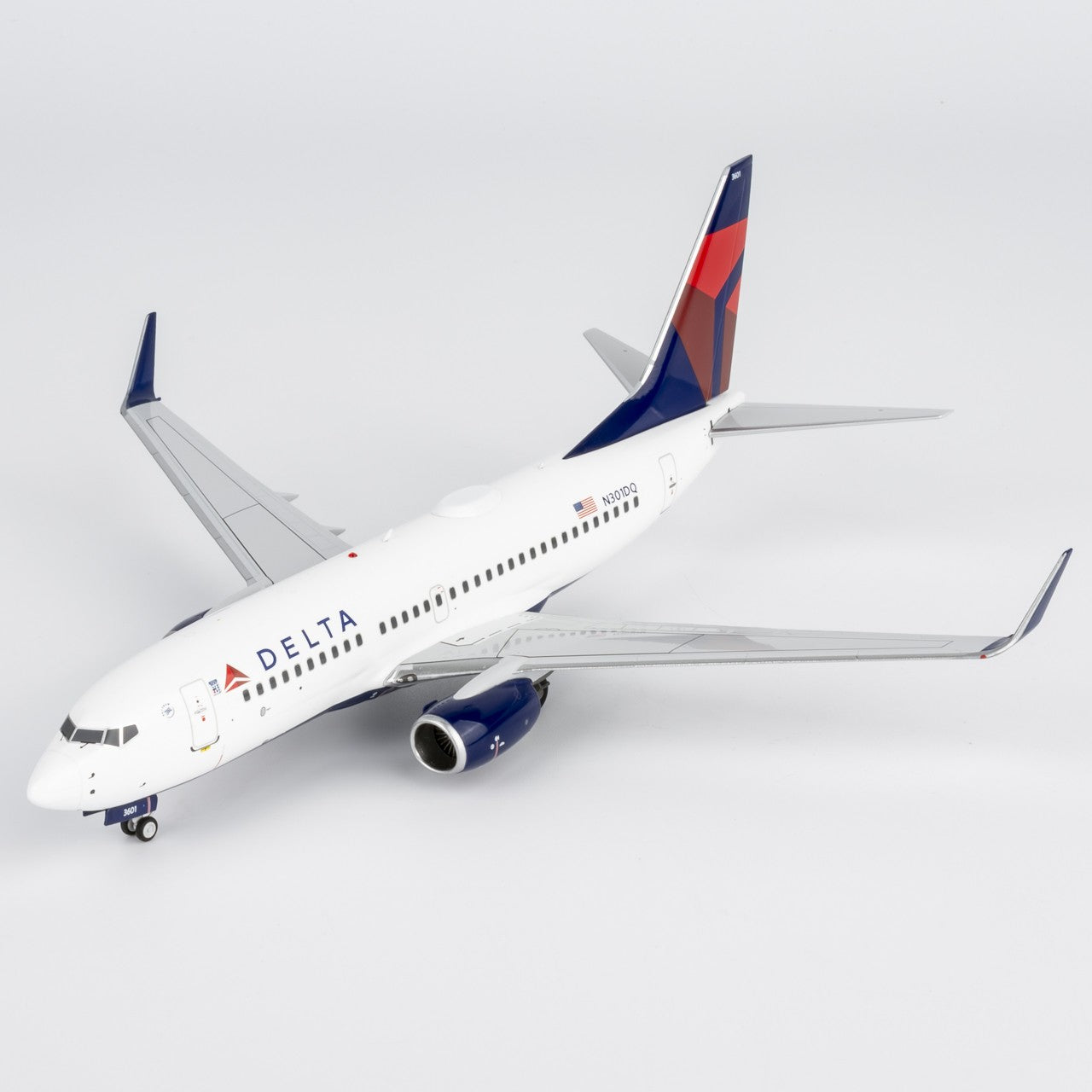 1:200 NGmodels Delta Air Lines B737-700 Passenger Airplane Diecast Plane Model