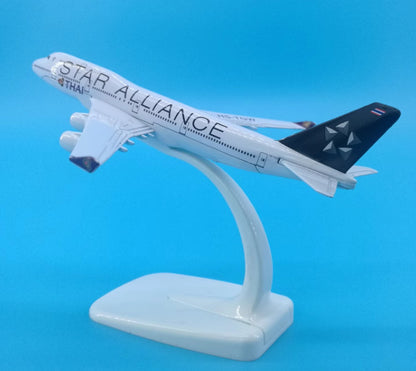 16cm Thai Star Alliance Boeing 747-400 Passenger Airplane Diecast Plane Model