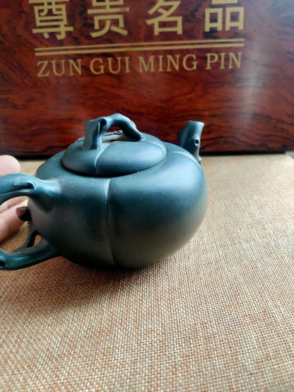 Chinese Yixing Zisha Clay Handmade Exquisite Teapo