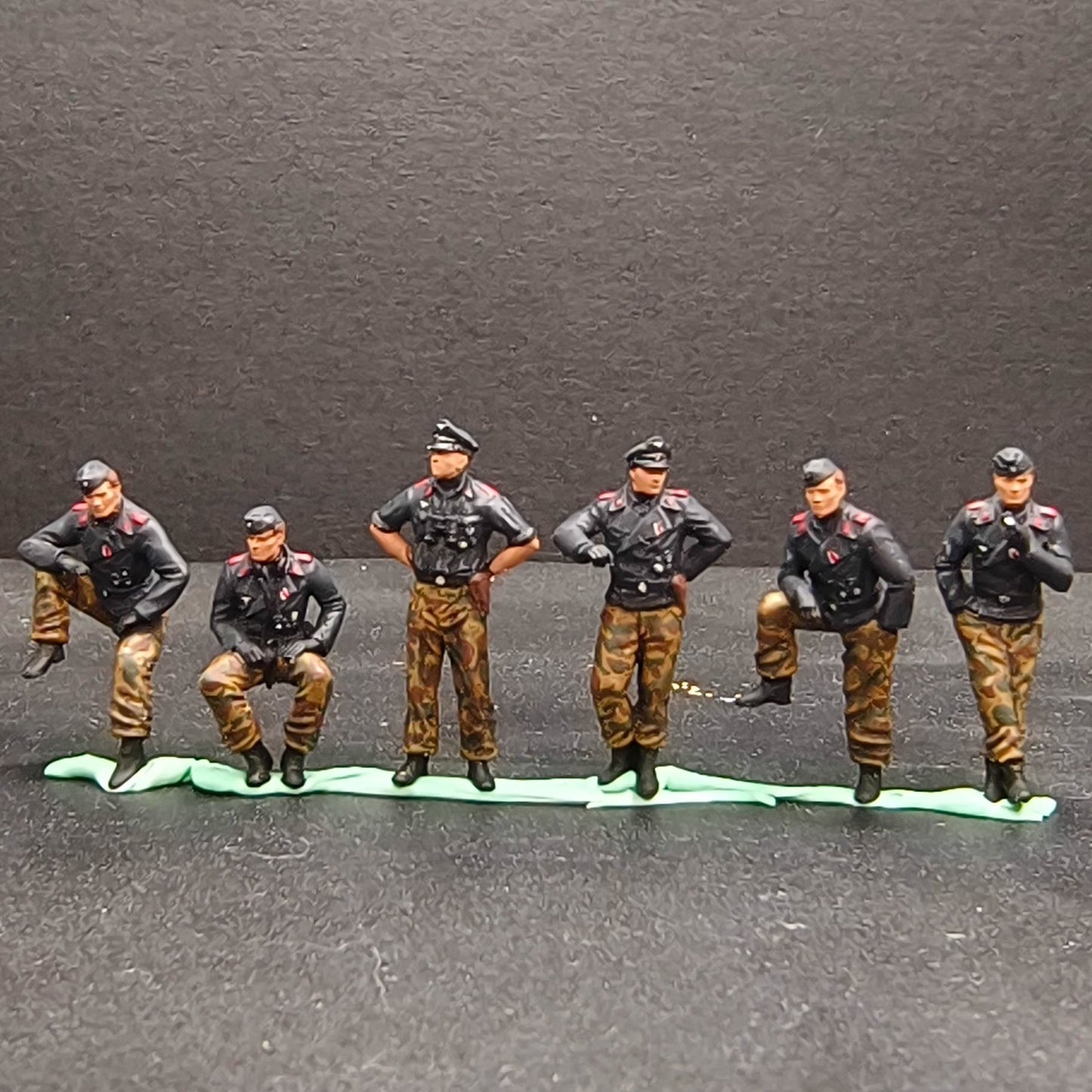 Homemade 1/72 WWII German Tank Crewman 6 Persons Finished Model Ornaments