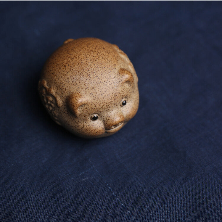 Lovely Pig Statue Ceramic Tea Pet Crude Pottery Handmade Artware Desk Decoration