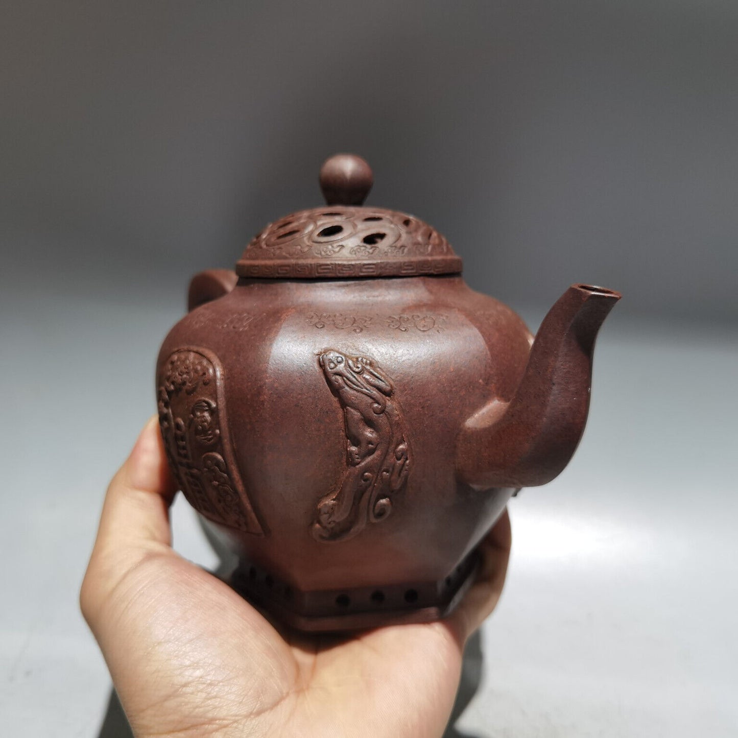 Chinese Yixing Zisha Clay Handmade Exquisite Teapot （五福临门 低款：曼晞陶艺)