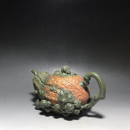 Chinese Yixing Zisha Clay Handmade Exquisite Teapot（瓜瓜来财 底款：王寅仙）