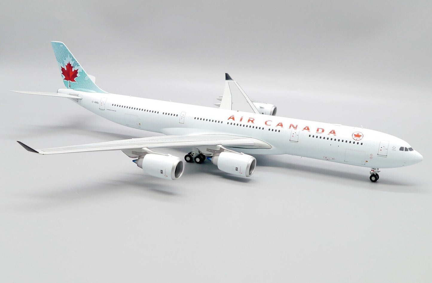 1:200 34CM JC WINGS Air Canada AIRBUS A340-500 Airplane Diecast Aircraft Model