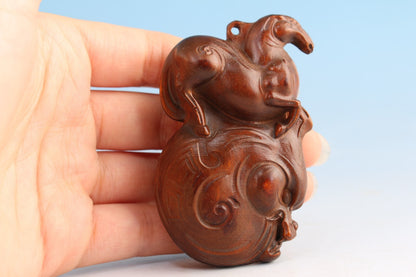 old boxwood hand carved horse Figure statue netsuke collectable gift hand piece