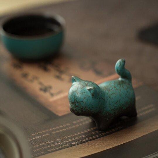 Tea Pet Cute Cat Dark Green Lucky Cat Tea Decorative Statue -