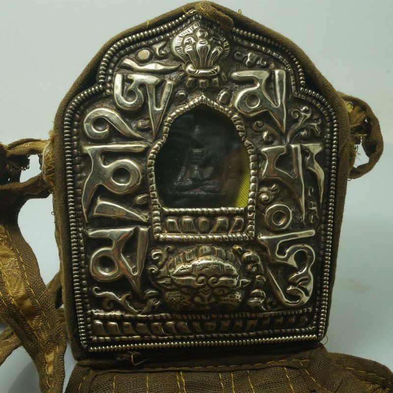 New Buddhism Nepal Handmade Retro Brass Box Wipe Buddha Statue Pendant