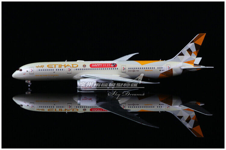 1:400 JC Wings ETIHAD AIRWAYS BOEING 787-9 Passenger Airplane Diecast Model